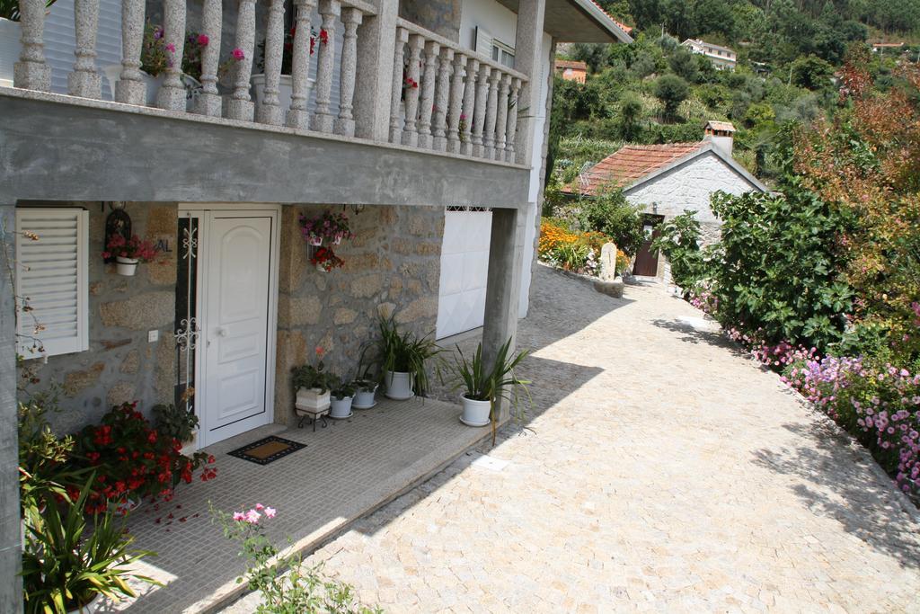 Castelo Dos Sonhos Hotel Valadares  Exterior photo